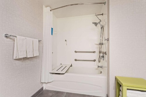 Hampton Inn & Suites Fort Myers Beach/Sanibel Gateway - image 10