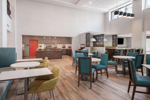 Hampton Inn & Suites Fort Myers Beach/Sanibel Gateway - image 16