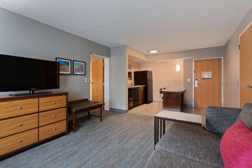 Hampton Inn & Suites Fort Myers Beach/Sanibel Gateway - image 17