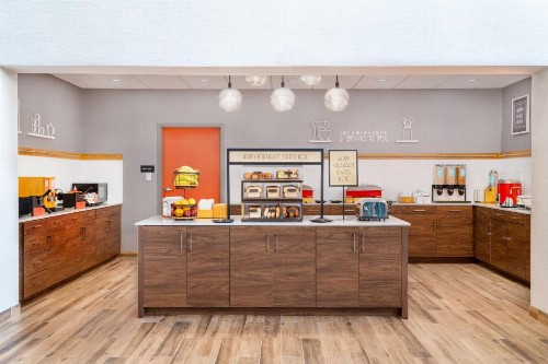 Hampton Inn & Suites Fort Myers Beach/Sanibel Gateway - image 21