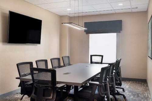 Hampton Inn & Suites Fort Myers Beach/Sanibel Gateway - image 3