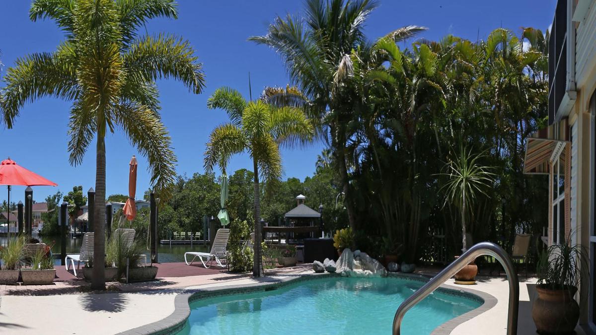 Manatee Bay Inn - image 7