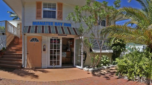 Manatee Bay Inn - image 9