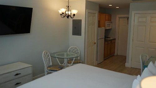 Lighthouse Resort: Inn & Suites - image 13