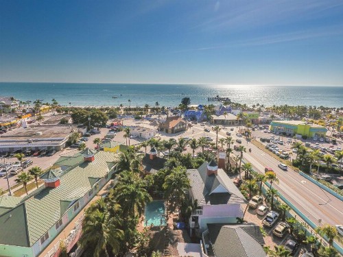 Lighthouse Resort: Inn & Suites - image 32