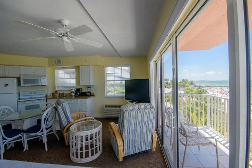Edison Beach House - image 32