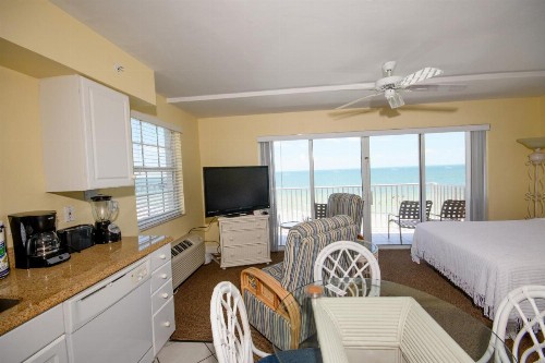 Edison Beach House - image 33