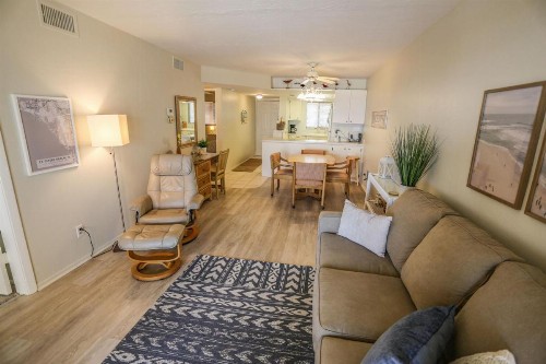 Cane Palm Beach Club 105 - image 4