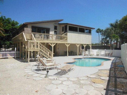 7900 Estero - image 11