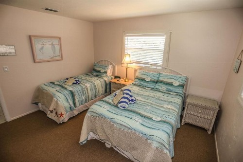 7900 Estero - image 12