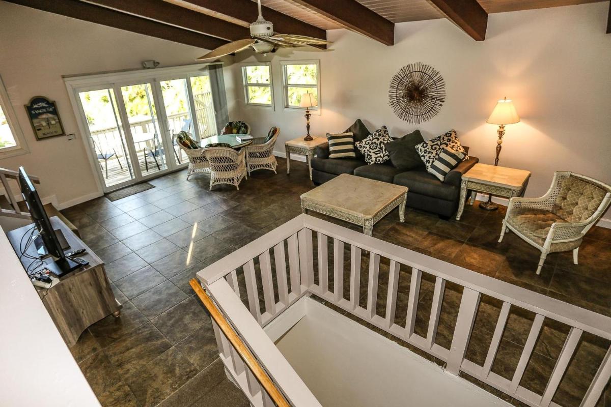 7900 Estero - image 6