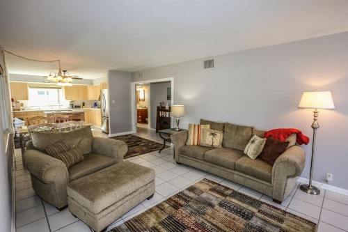 238 Flamingo - image 6