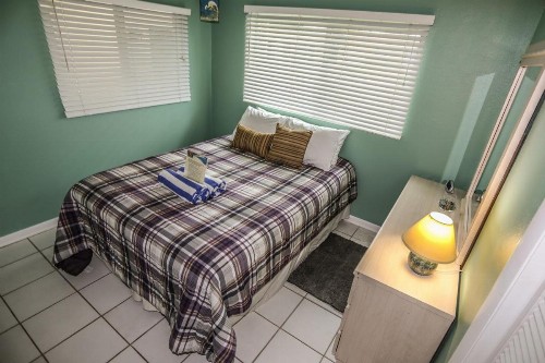 238 Flamingo - image 8