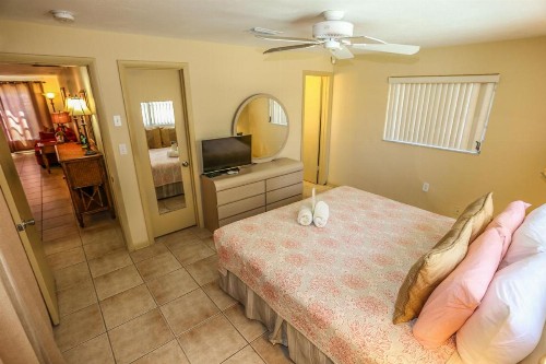 8297 Estero - image 6