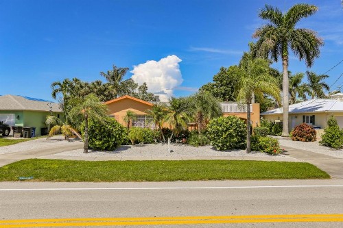 8297 Estero - image 7