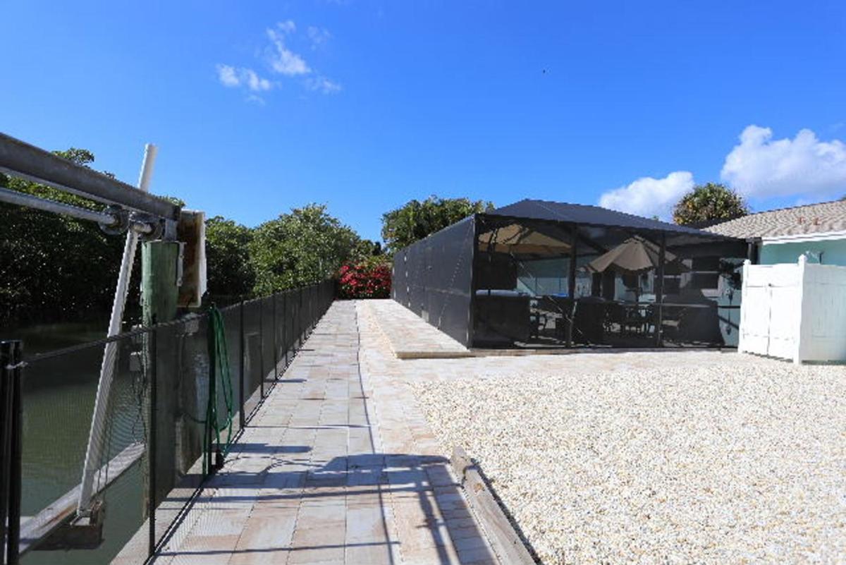 44 Fairview Blvd. - image 7
