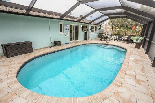 44 Fairview Blvd. - image 8