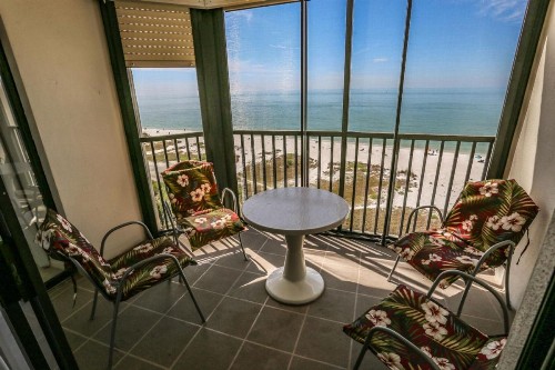 Riviera Club 803 - image 10