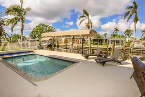 239 Driftwood - image 10