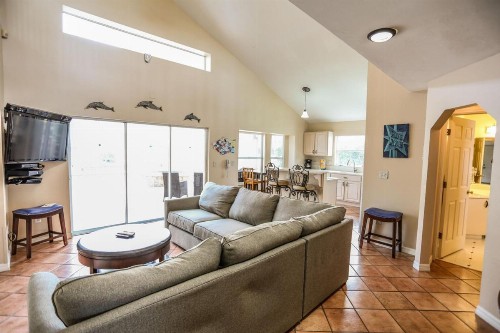 244 Flamingo - image 2