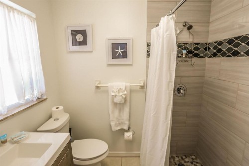 3561 Estero Blvd Manor - image 9