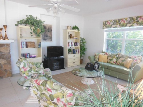 5400 Estero Blvd. - image 2