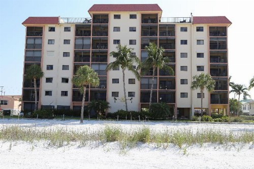 Cane Palm Beach Club 704 - image 4