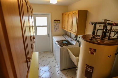 250 Albatross St. - M - image 11