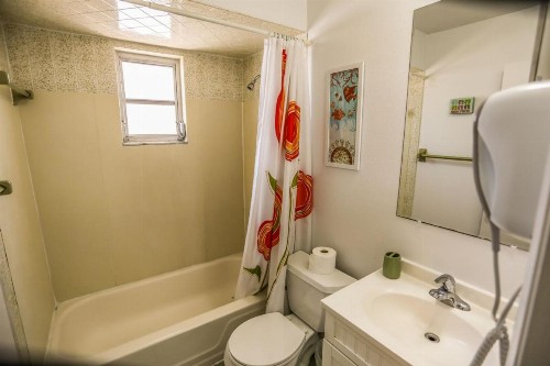 5583 Estero Blvd Iguana Mama's Beach House - image 10