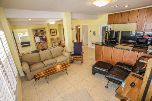 8170 Estero - image 6