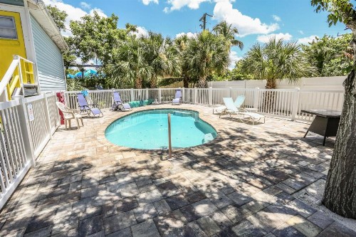 2621 Estero Blvd - image 7