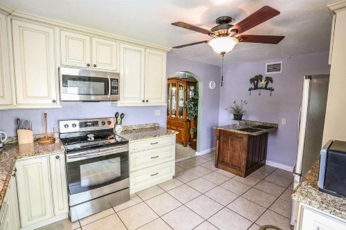 211 Palermo Whole House - image 3