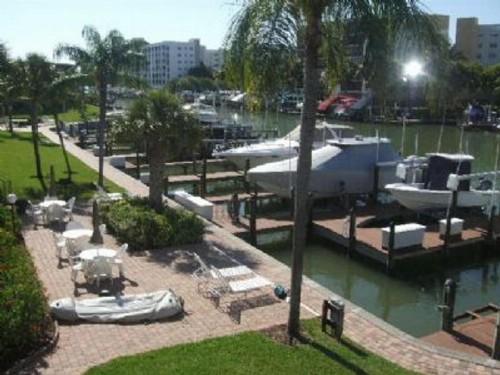 Estero Yacht & Racquet 122 - image 12