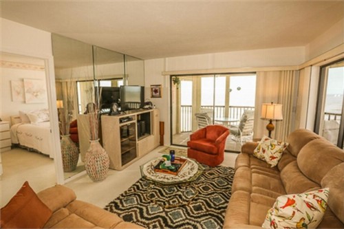 Riviera Club 701 - image 2