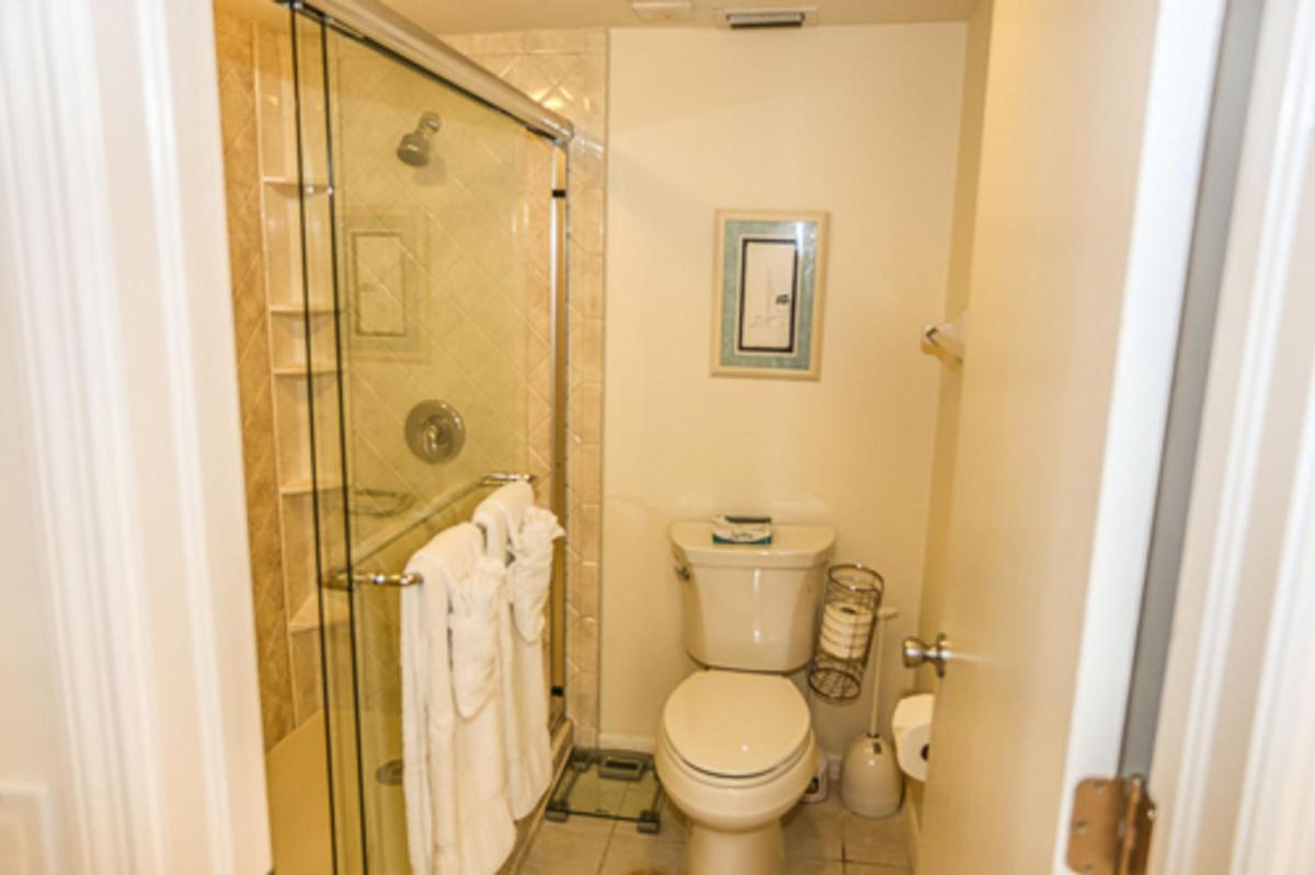 Riviera Club 701 - image 6