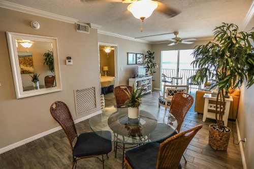 Castle Beach 402 - image 5
