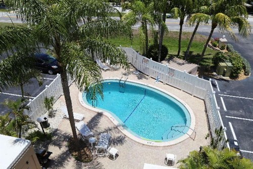 Castle Beach 303 - image 11