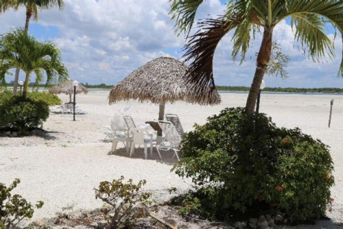 Castle Beach 303 - image 9