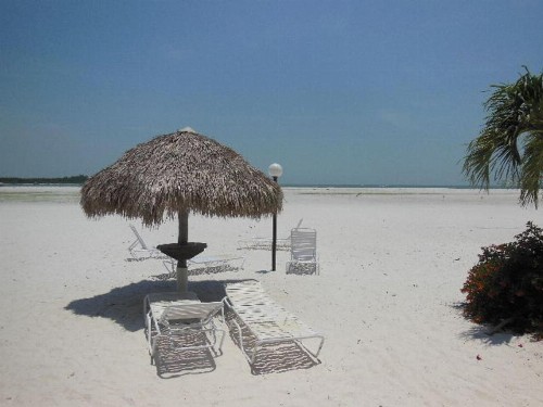 Castle Beach 406 - image 10