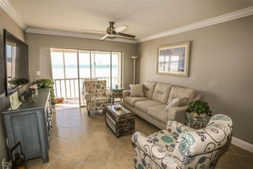 Castle Beach 204 - image 11