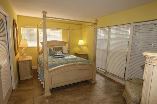 271 Ibis Street - image 8