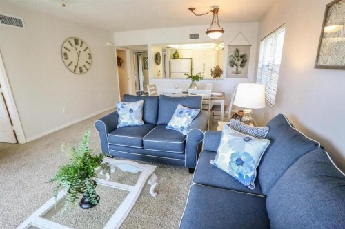 Hibiscus Point 821 - image 2