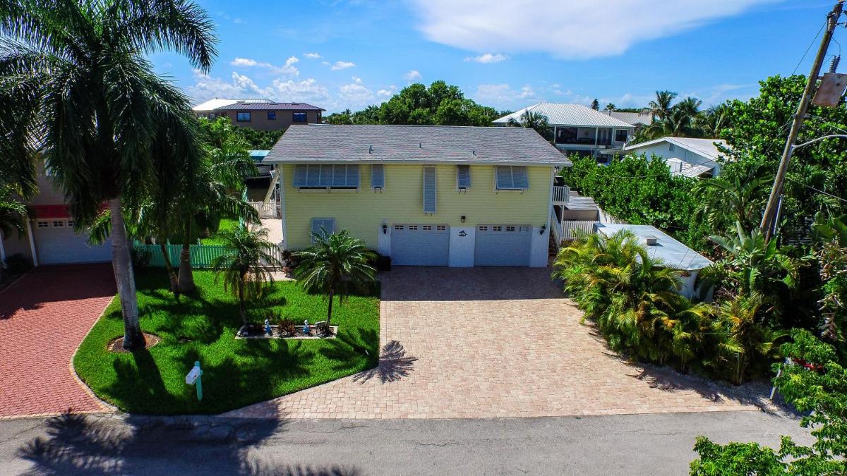 390 Bayland Rd. - main image
