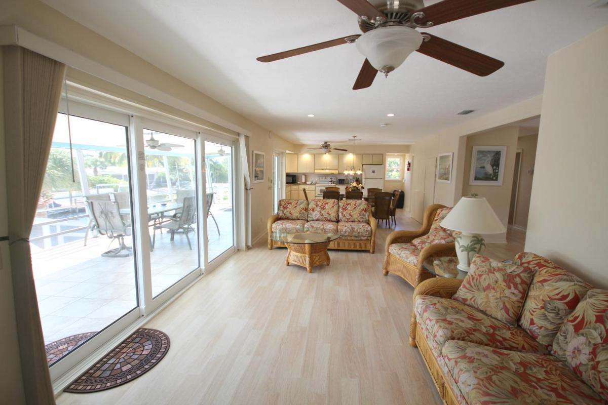 390 Bayland Rd. - image 2