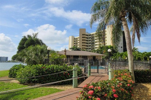 Harbour Pointe North 725 by Kathy Nesbit Vacations - image 7