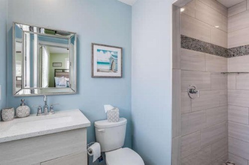Flamingo Villas B Upstairs - Beautiful Beach Bungalow with Pool - image 11