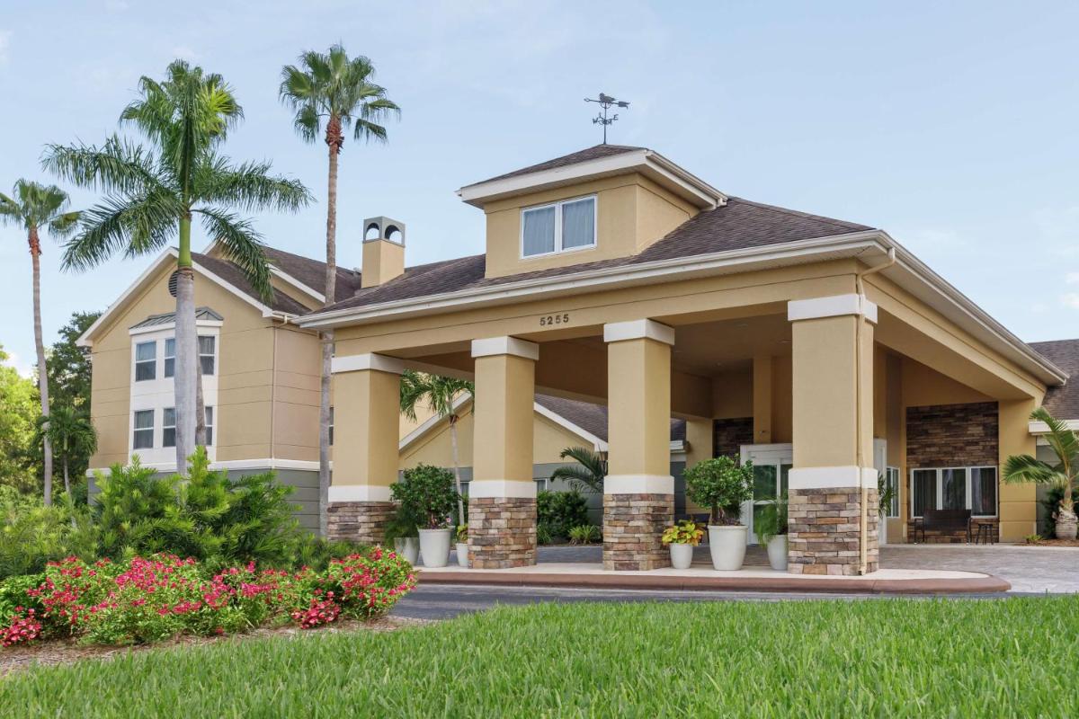 Homewood Suites by Hilton Fort Myers - main image