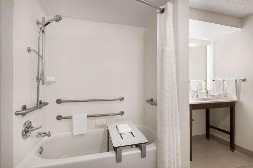 Homewood Suites by Hilton Fort Myers - image 22