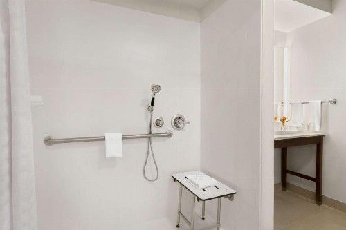 Homewood Suites by Hilton Fort Myers - image 23
