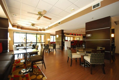 Hampton Inn Fort Myers-Airport & I-75 - image 10